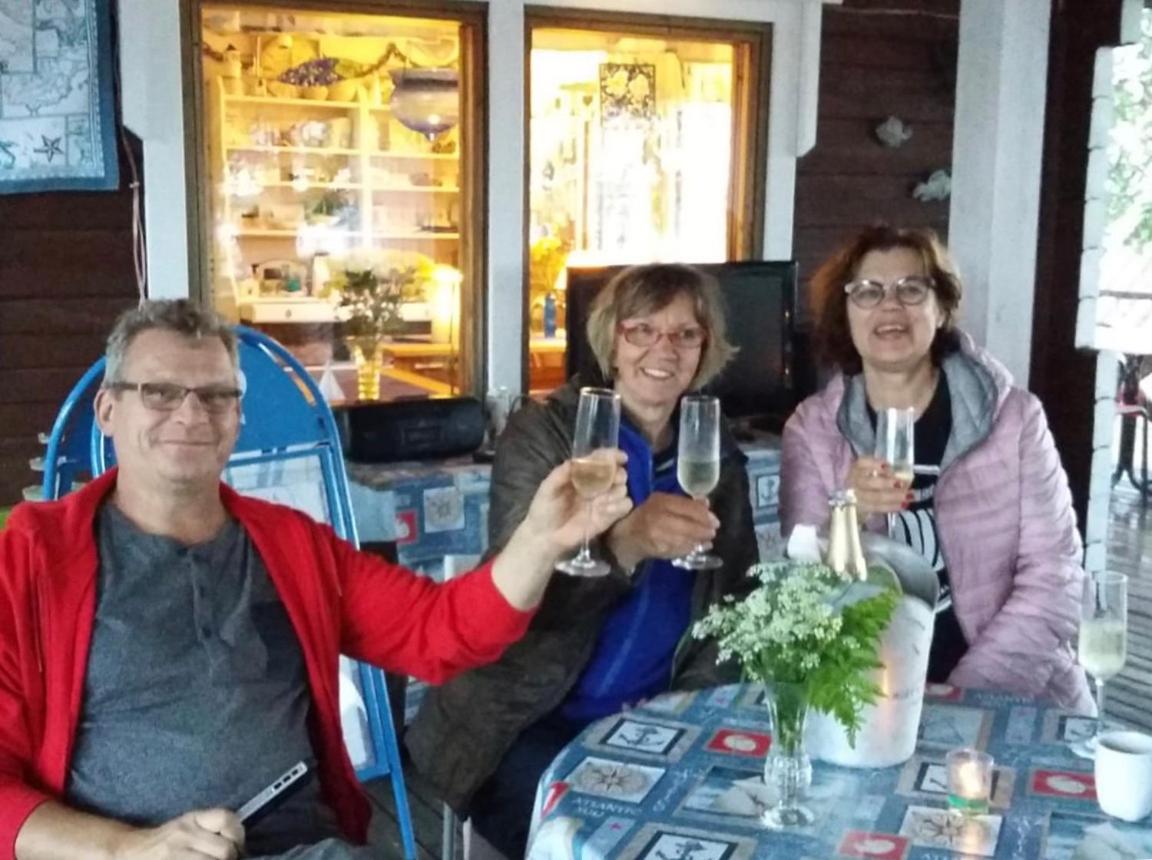 Lomakyla Kultahiekat Hotel Manamansalo Buitenkant foto