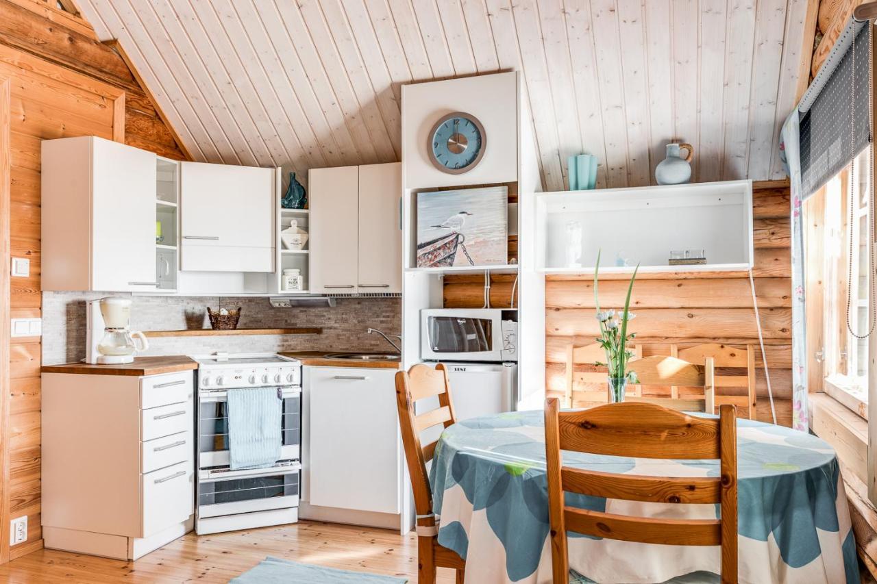 Lomakyla Kultahiekat Hotel Manamansalo Buitenkant foto
